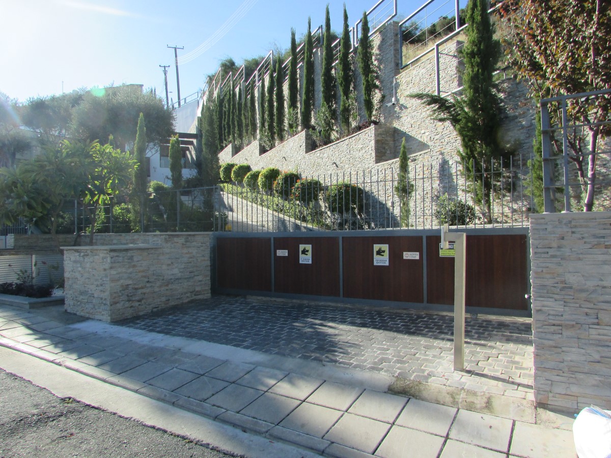 5 Bedroom Villa-Sale/Rent Limassol