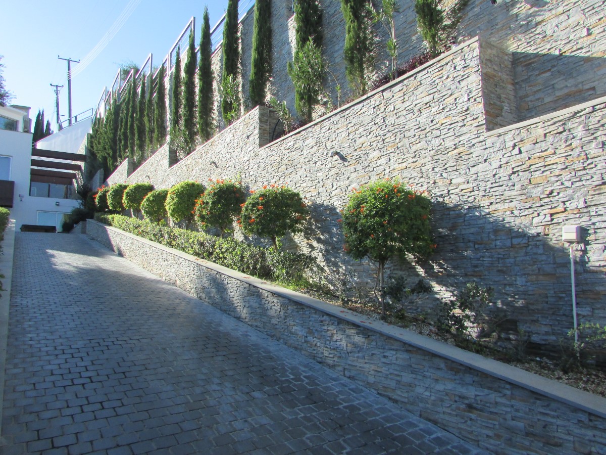 5 Bedroom Villa-Sale/Rent Limassol