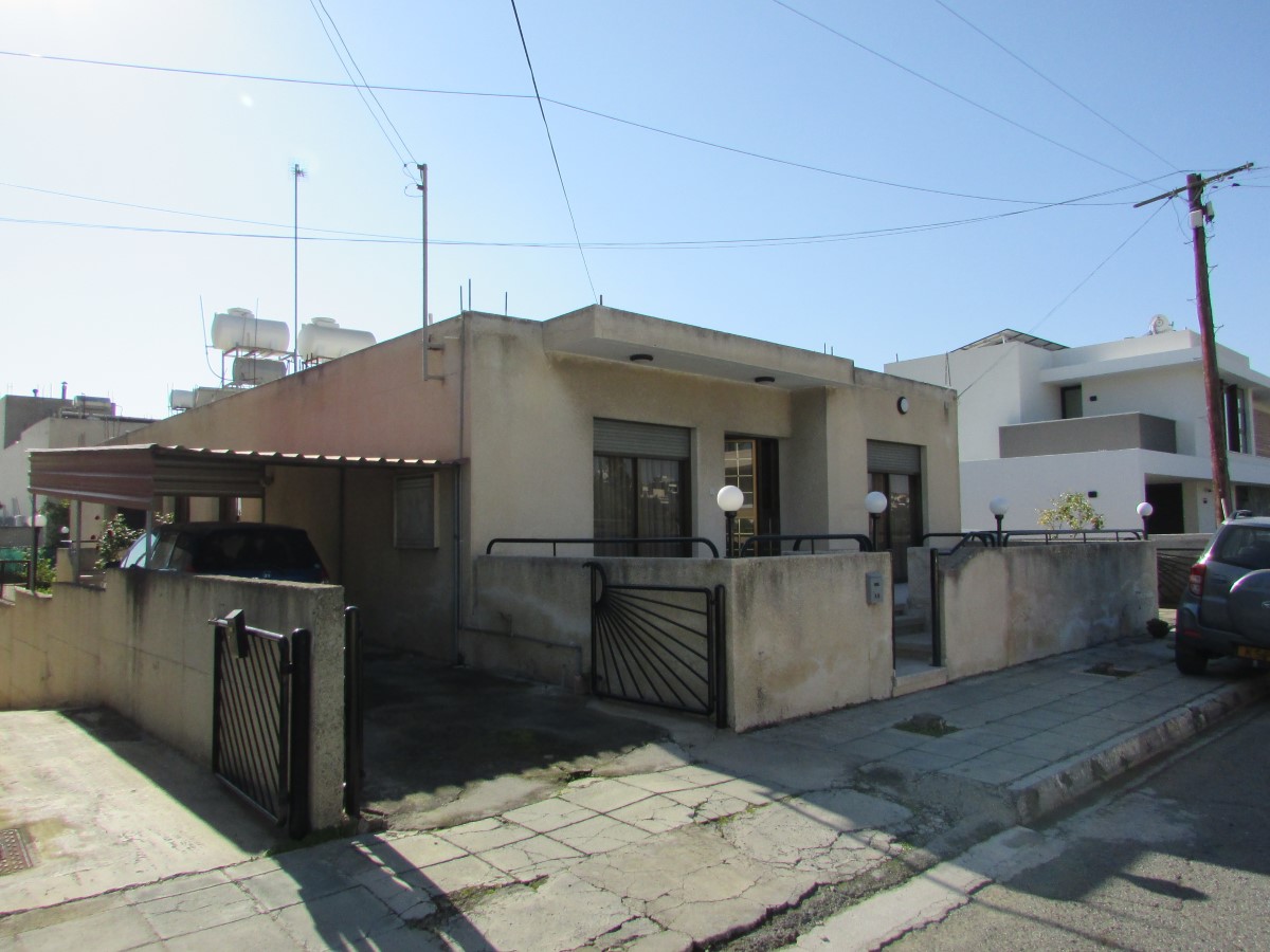 Four (4) Bedrooms Detached House For Sale At Mesa Geitonia.