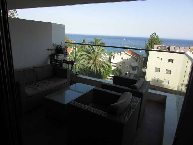 Luxury 2 Bedroom Apartment on the beach.