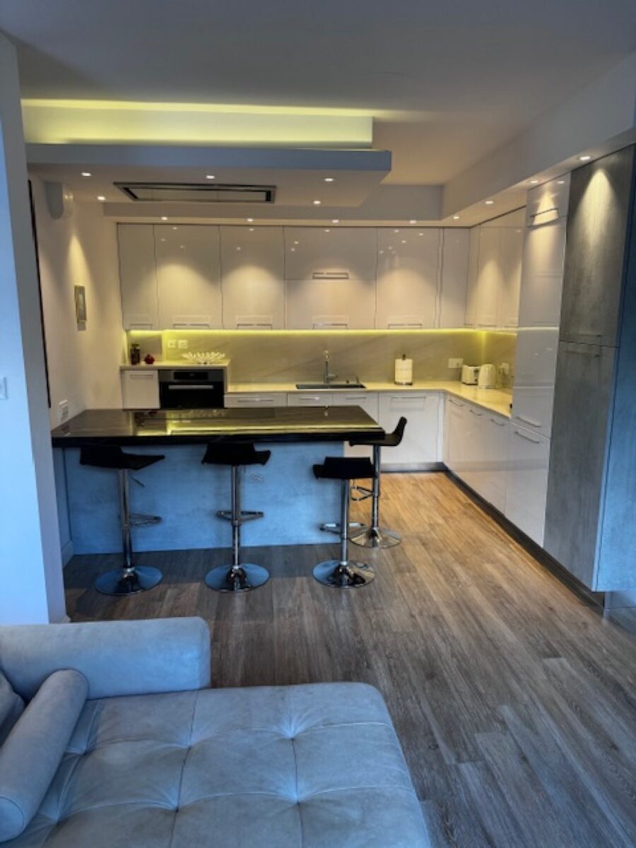 Luxury One (1) Bedroom Apartment Fully Furnished For Rent In Tourist Area Moutayiakas.