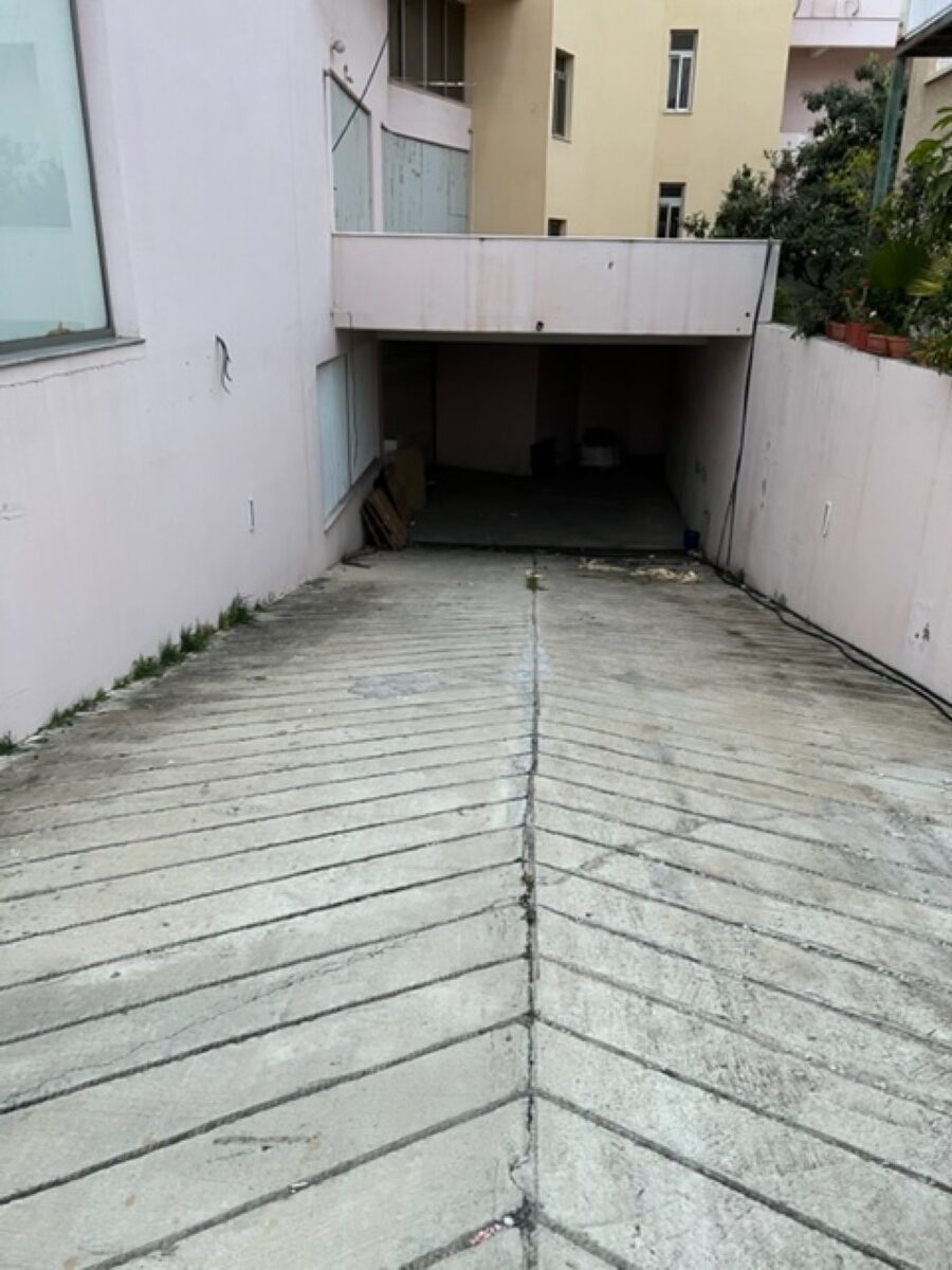 Warehouse For Rent Near New Port.