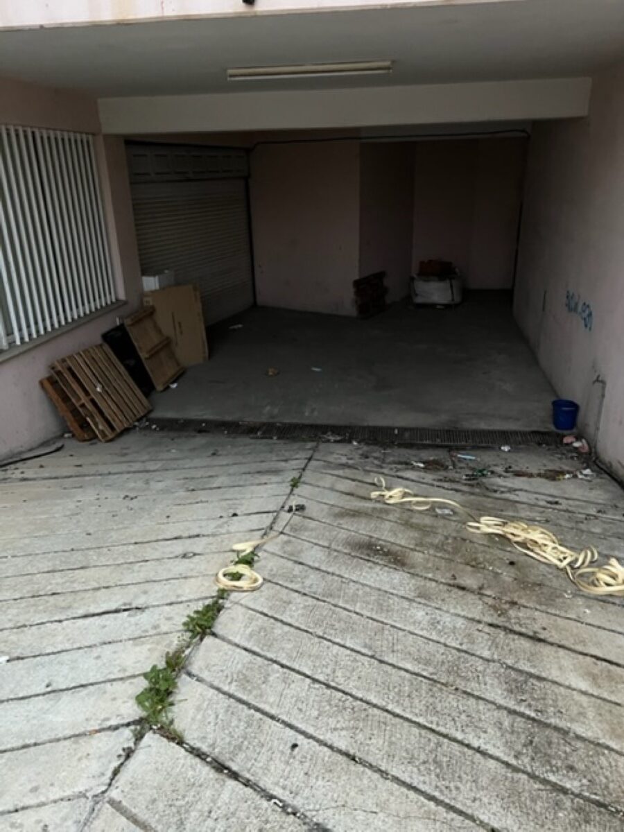 Warehouse For Rent Near New Port.