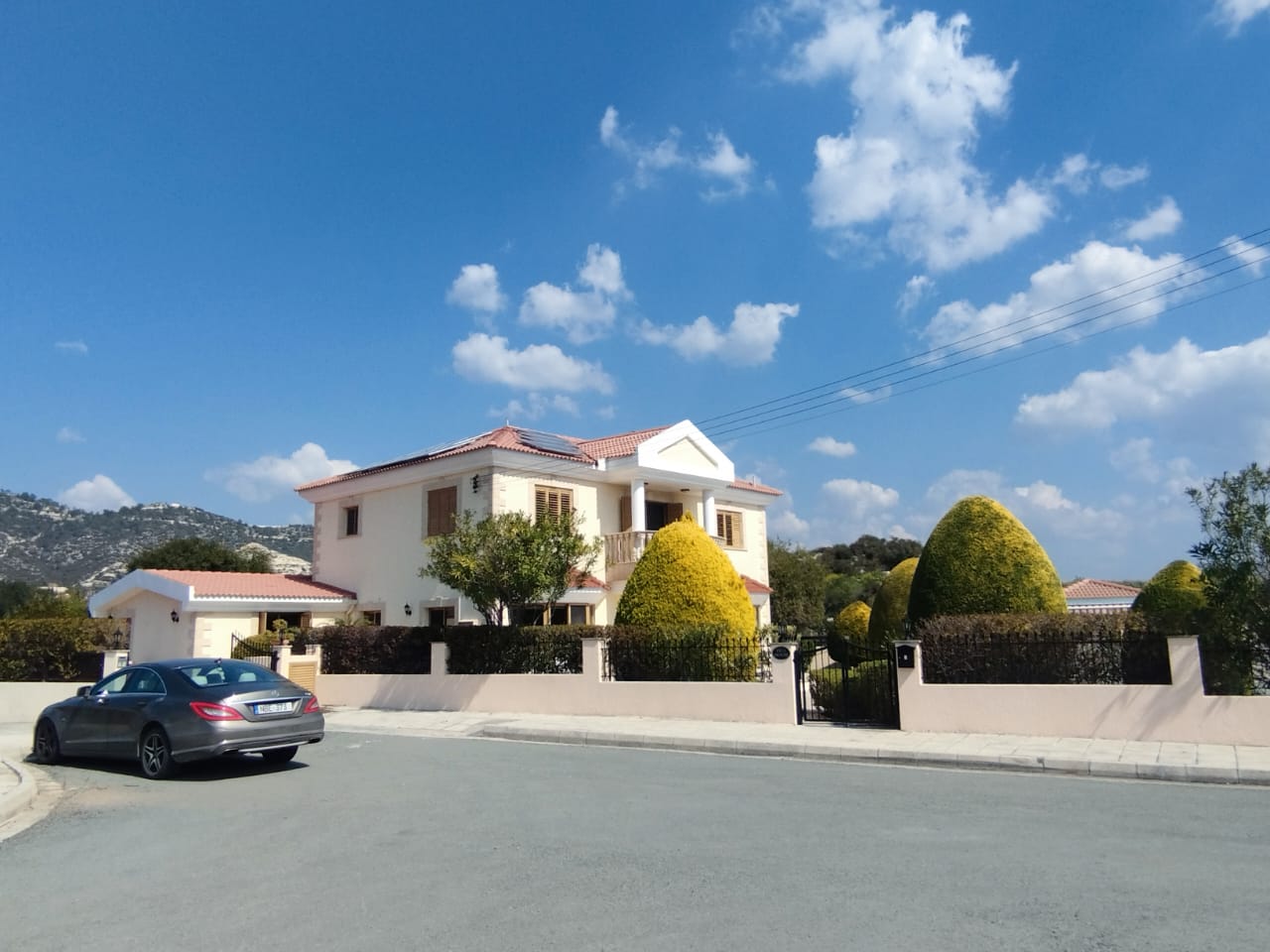 Wonderful and Spacious detached Four (4) Bedroom House For Sale in Apeshia Village,Limassol.