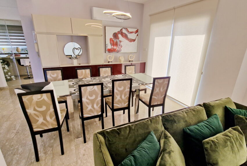 2335 DINING AREA 1