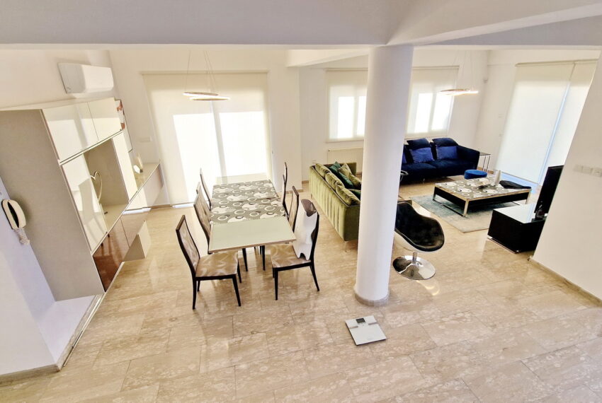 2335 DINING AREA