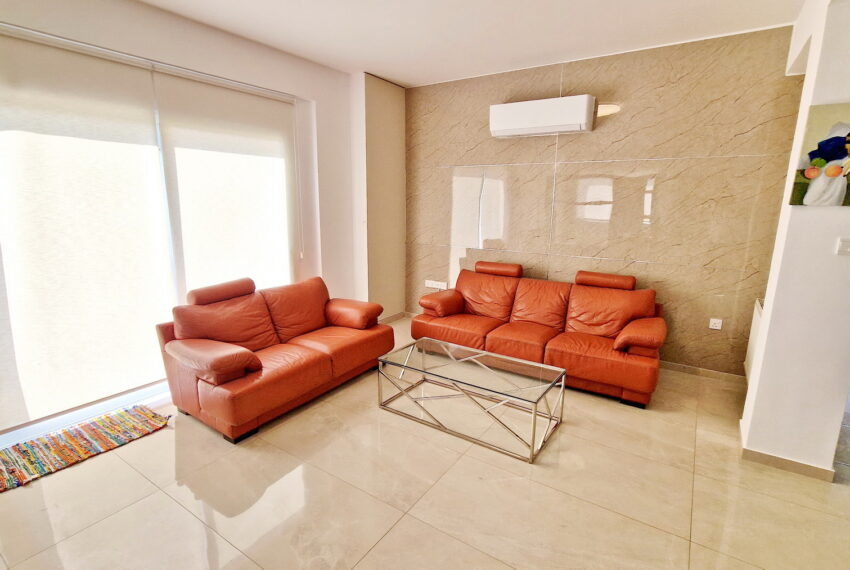 2335 KITCHEN LIVING AREA 1
