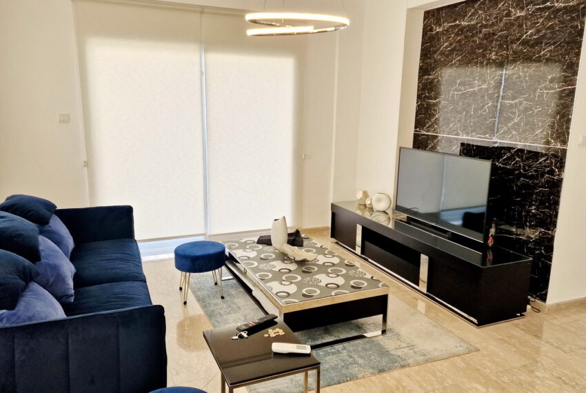 2335 LLIVING AREA 1