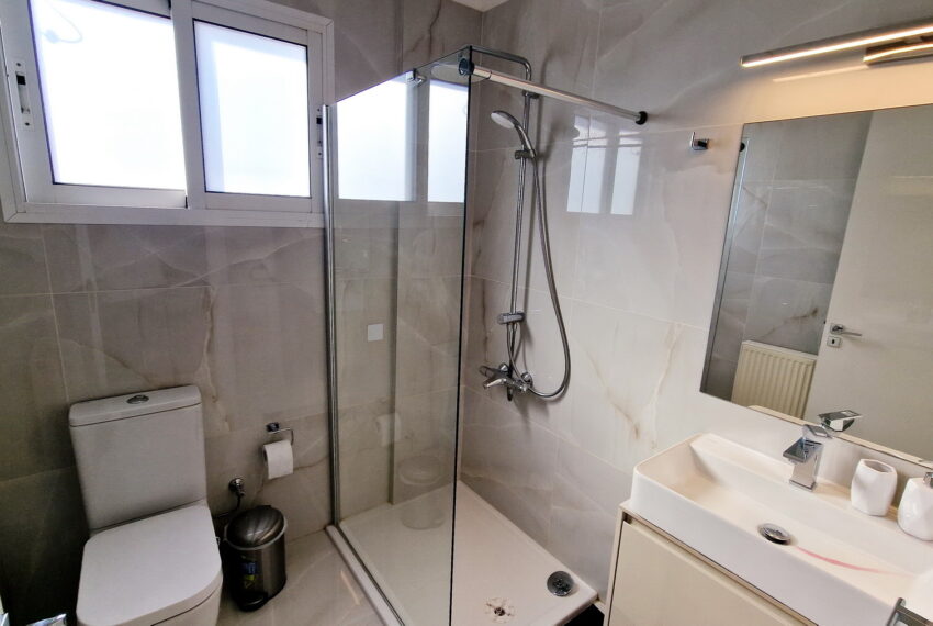 2335 SHOWER BEDROOM