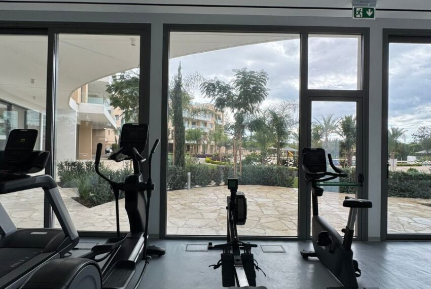 PHOTO-2025-12-12-11-00-54 (6) (Custom)